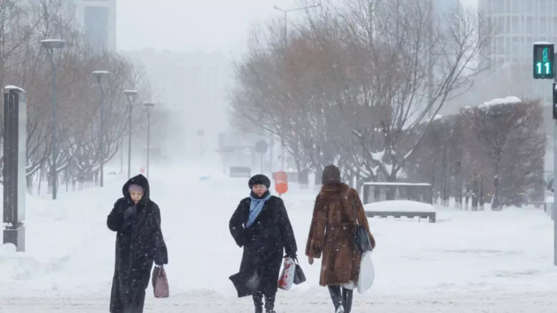 Тағы да күн суытып, қар жауады