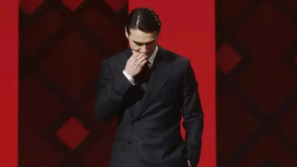 Власти Молдовы запретили концерты казахстанского комика Нурлана Сабурова