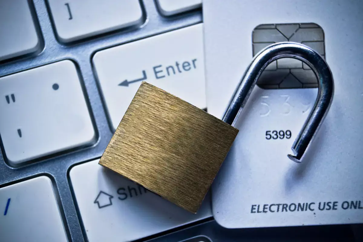 Зарплаты, пенсии и алименты: в Казахстане стартовала массовая разблокировка счетов - новости на Lada.kz 10.04.2026