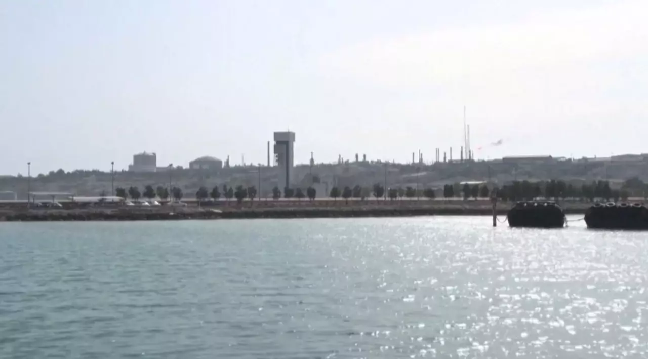 Сауд Арабиясы мұнай өндірісін қысқартты