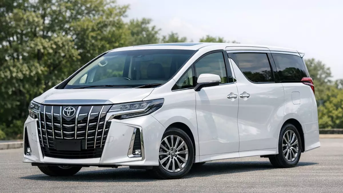 3 ай – 331 бұзушылық: Toyota Alphard тағы да "артықшылығы көрсетті