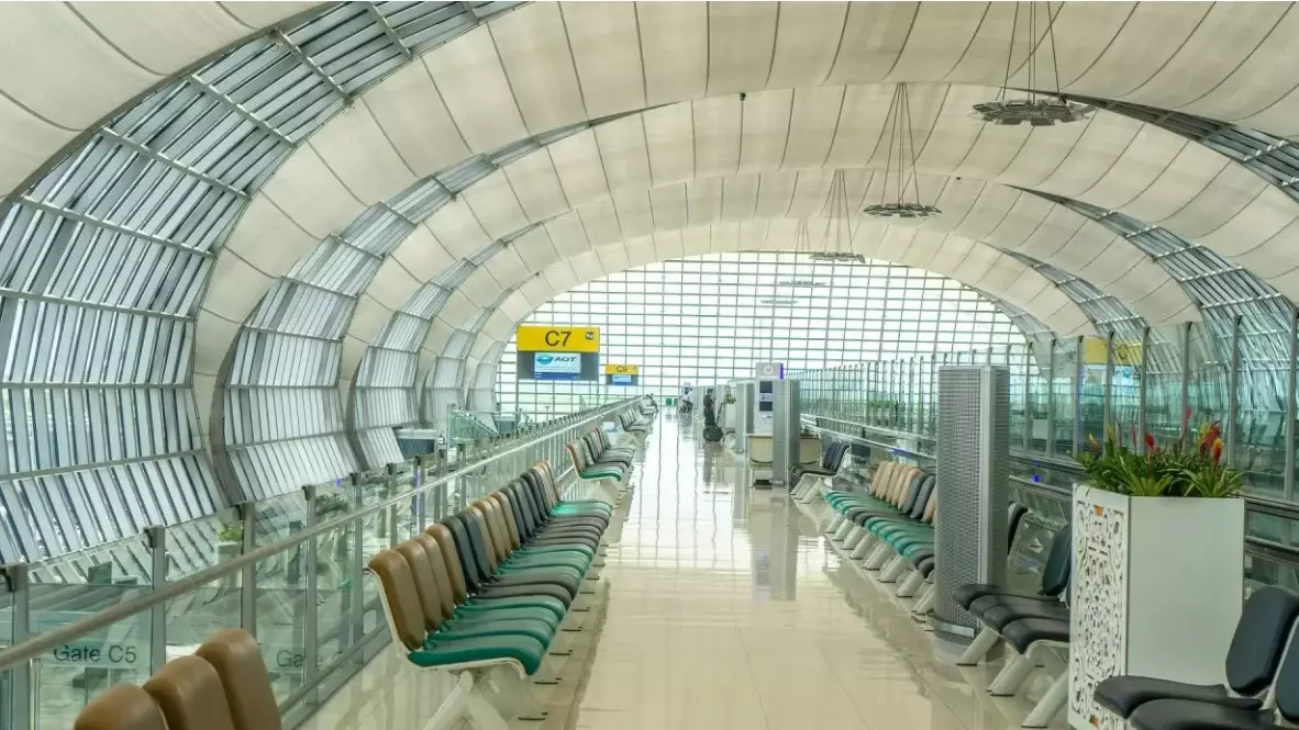 Германияда жүздеген рейс тоқтатылды