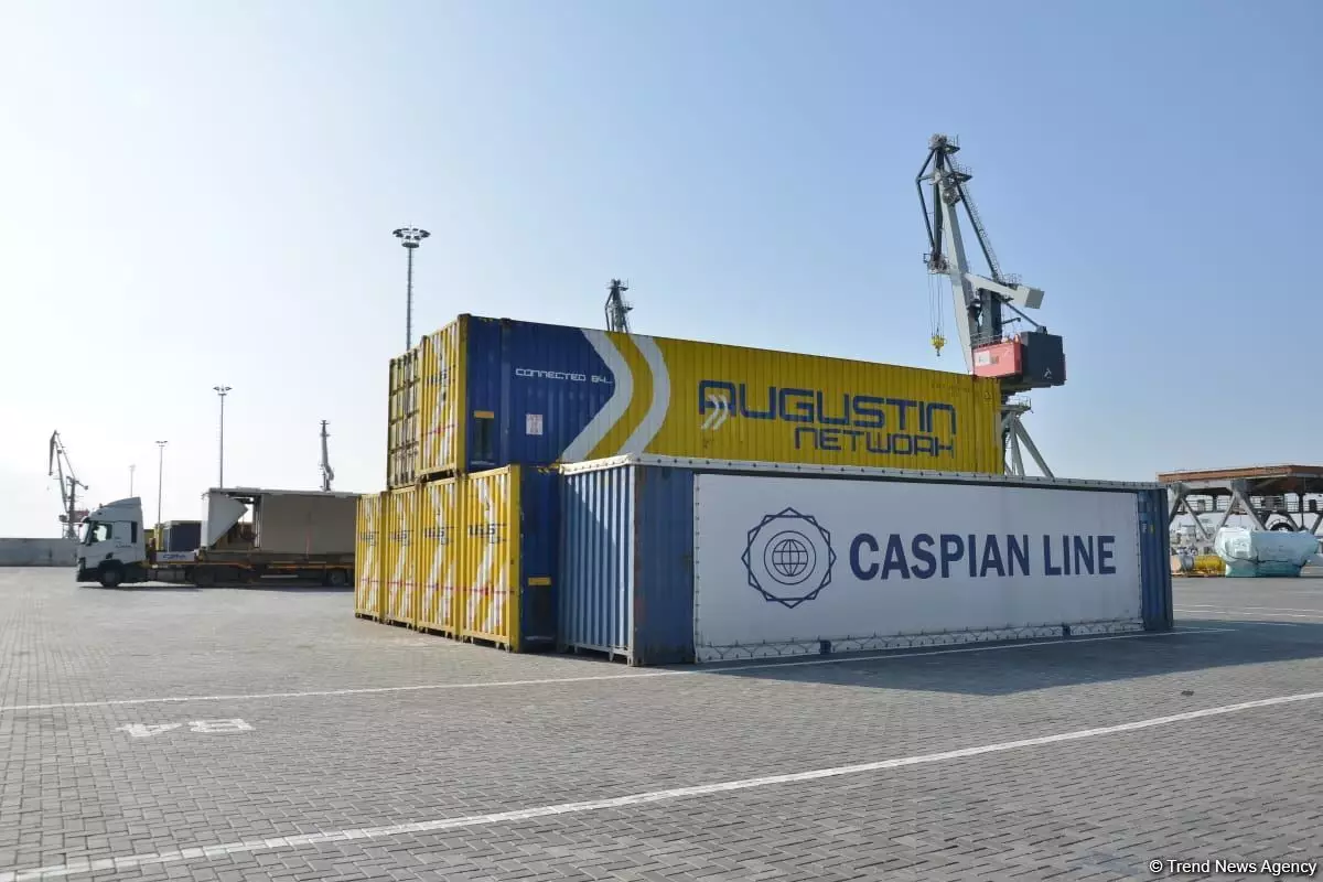 Казахстан удвоил импорт продукции из Азербайджана.