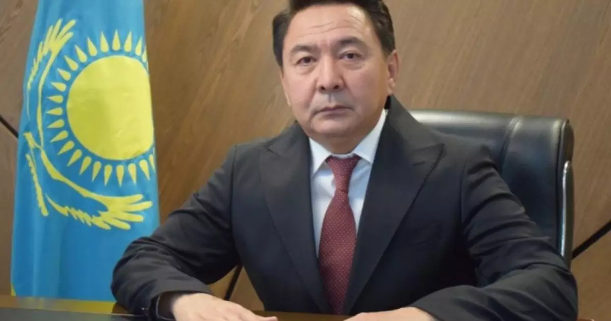  Педофилдің туысы болған әкім: жаназаға қатысқан адамдар марқұмның не үшін сотты болғанын білмеген 