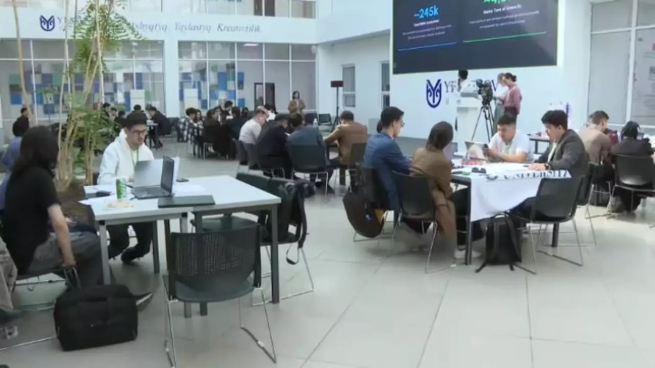 Международный хакатон по зелёной энергетике проходит в Актау