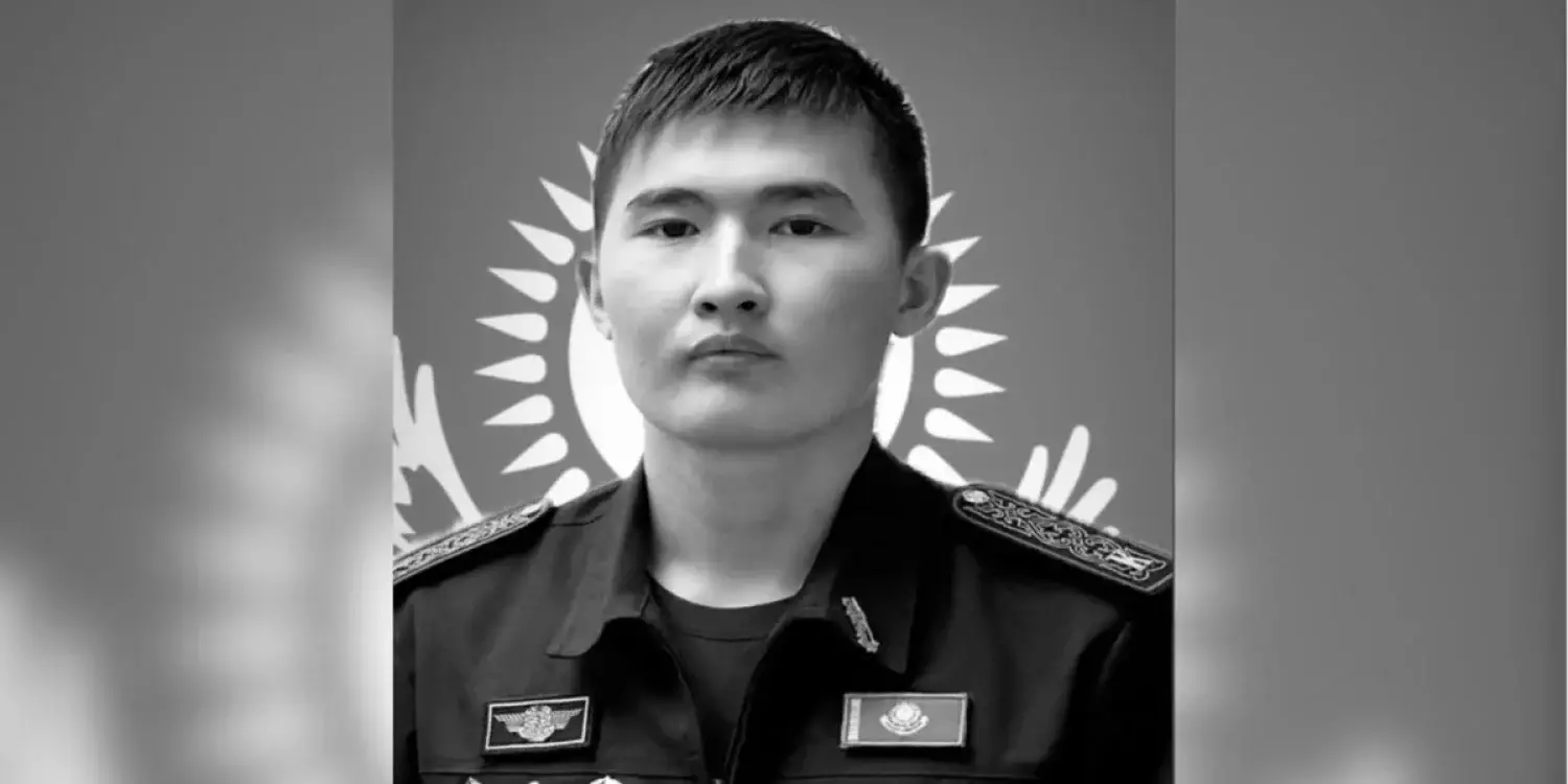 Парашютпен секірген 18 жастағы курсанттың өліміне кінәлі әскерилер сотталды