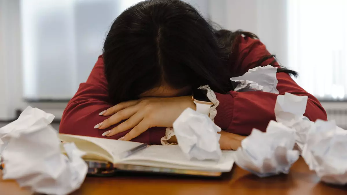 Дипломсыз психологтар дәуірі аяқталды: Коучтар мен «инста-психологтарды» не күтіп тұр?