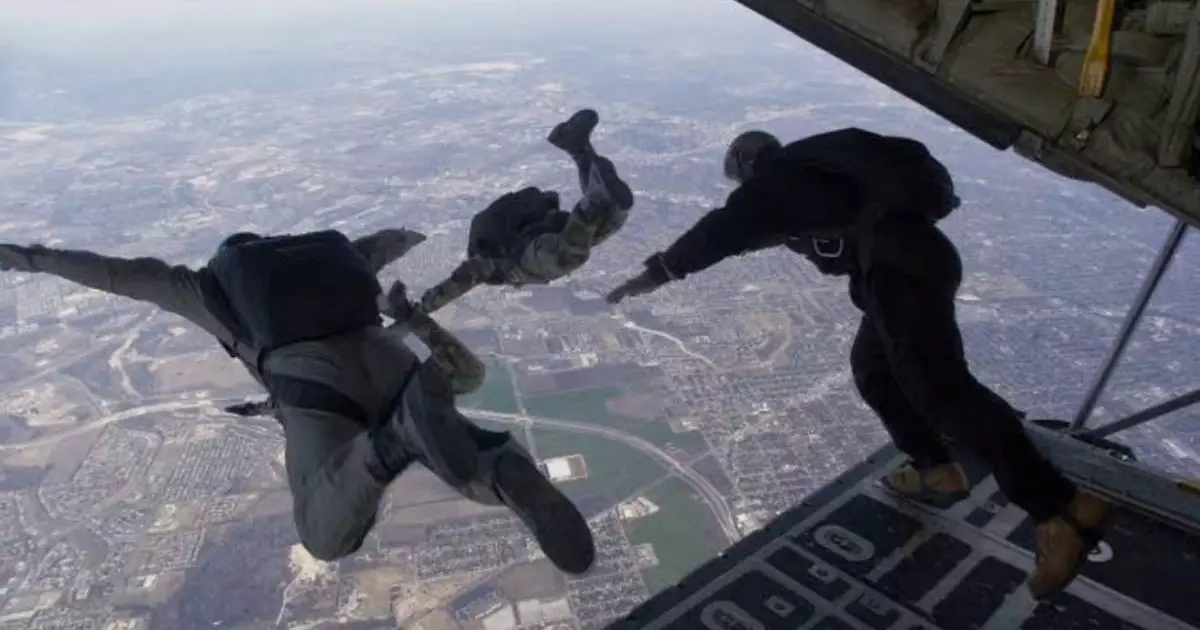  Курсант погиб при прыжке с парашютом: вынесен приговор 