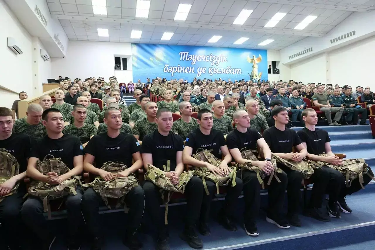Ақмола облысында әскерге шақырылушыларды салтанатты шығарып салу өтті