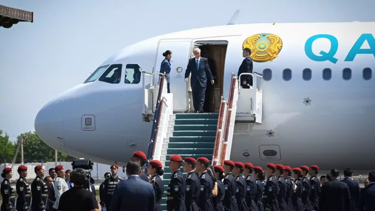 Тоқаев Өзбекстанға жұмыс сапарымен барды