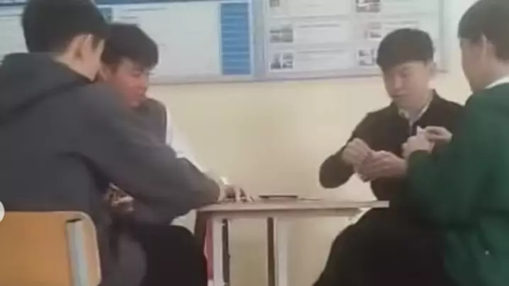 "Өсек айтқан мұғалім, білімсіз оқушы". Белгілі заңгер мектептегі сорақы жағдайды айтып, дабыл қақты