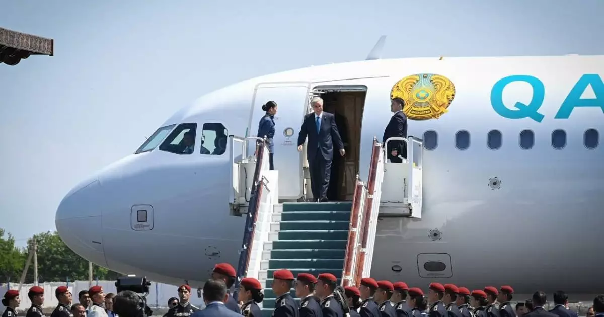  Касым-Жомарт Токаев прибыл с рабочим визитом в Узбекистан 