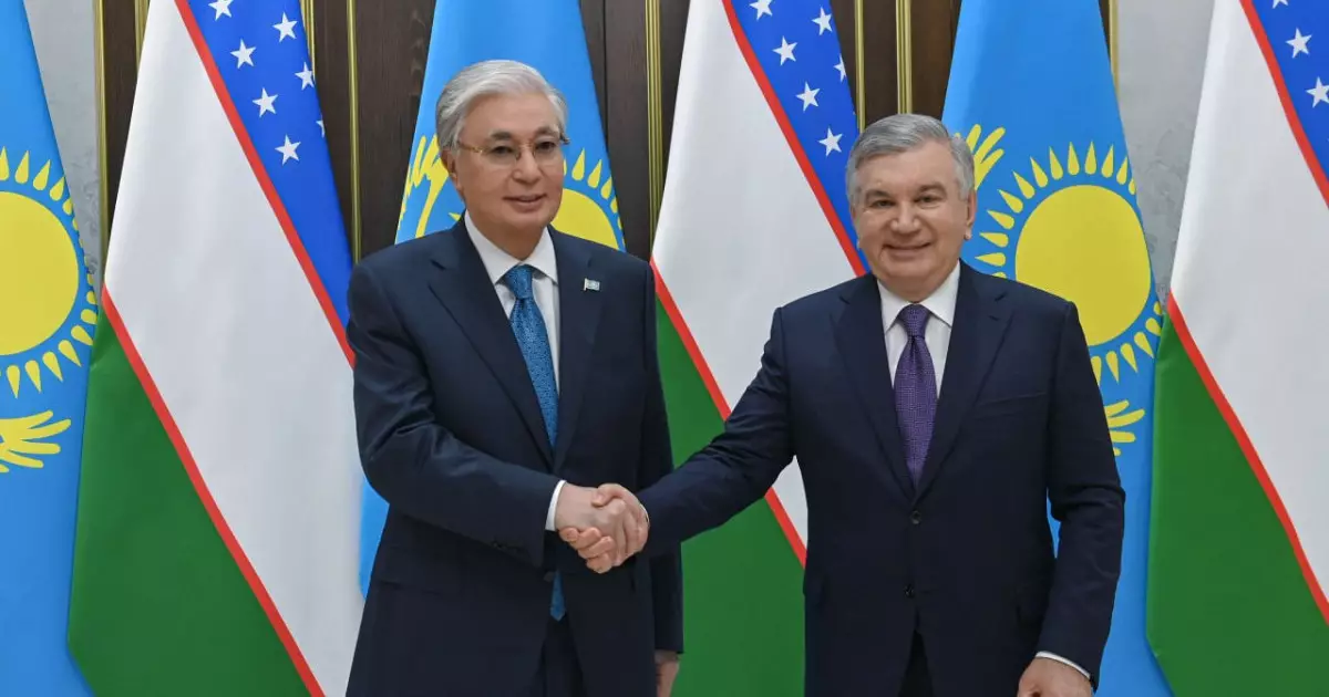  Тоқаев Өзбекстан Президентімен бейресми кездесу өткізді 