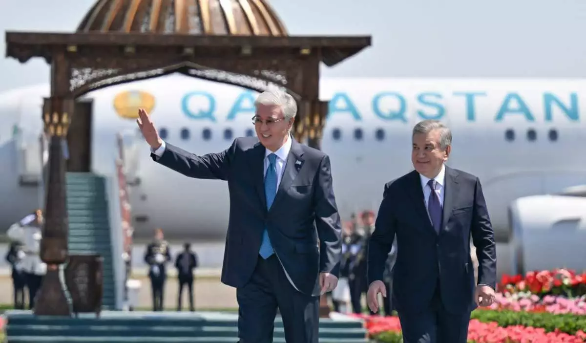 Тоқаев Өзбекстанға жұмыс сапарымен барды