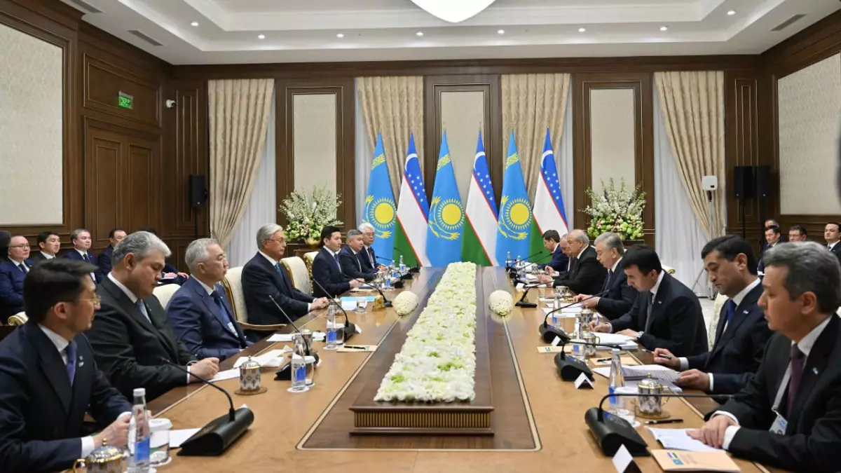 Токаев поддержал инициативу Президента Узбекистана «Чистый воздух»