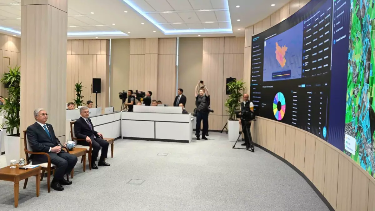 Қазақстан мен Өзбекстан мемлекеттерінің басшылары Бұхарадағы Ахуалдық орталыққа барды