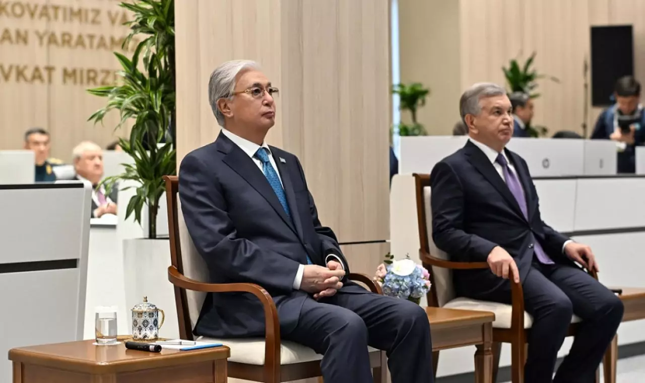 Токаев и Мирзиёев посетили Ситуационный центр в Бухаре