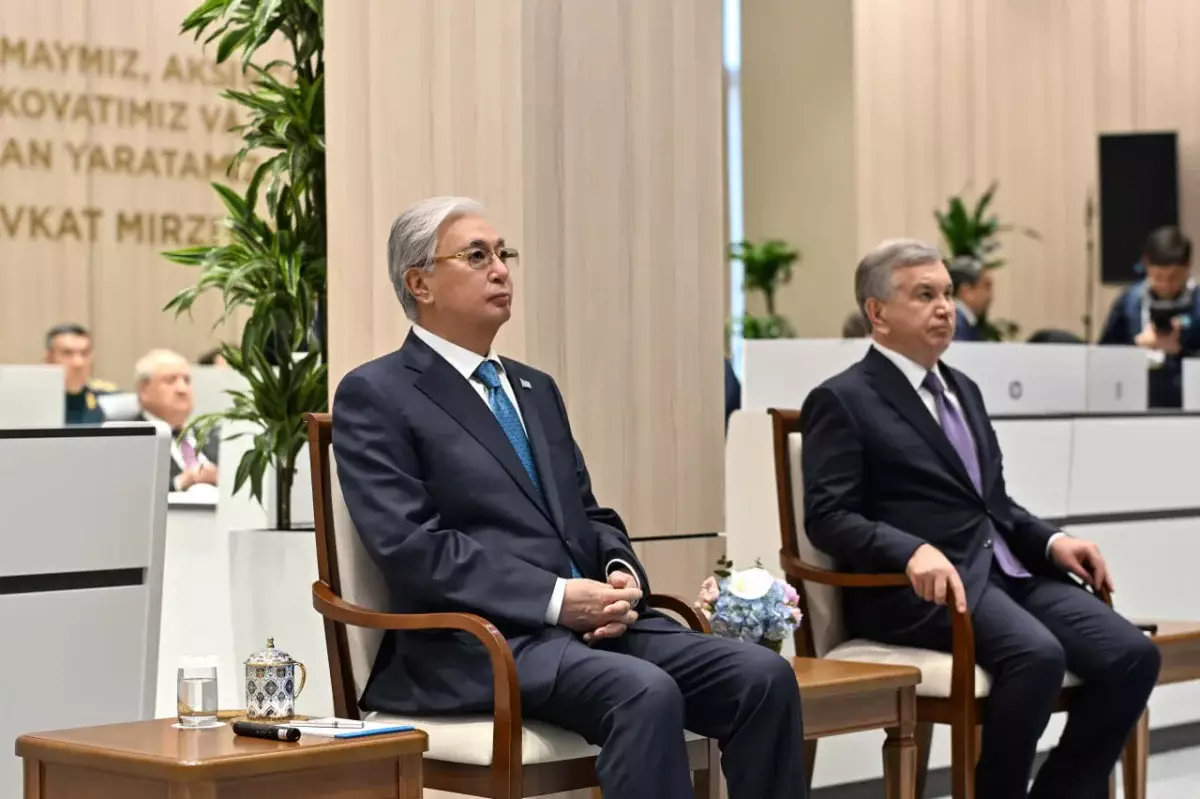 Қазақстан мен Өзбекстан президенттері Бұхарадағы Ахуалдық орталыққа барды