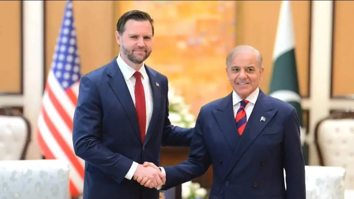 Вице-президент США проводит переговоры с премьером Пакистана в Исламабаде