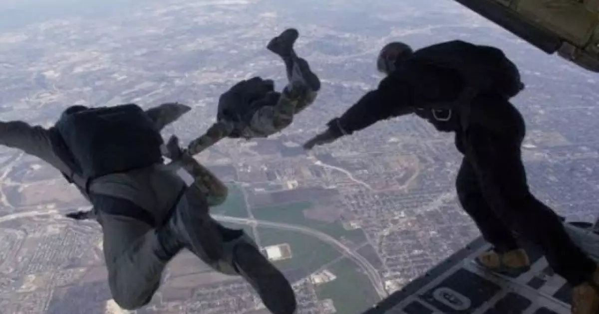  Парашюті ашылмай қалып көз жұмған 18 жасар сарбаздың өліміне кінәлілер сотталды 