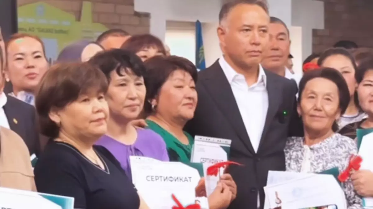 "Адамдар тек сертификат ұстап отыр, пәтерге кірген жоқ". Журналист Тұрсын Алагөзовке қатысты пікір білдіріп, өз шындығын айтты