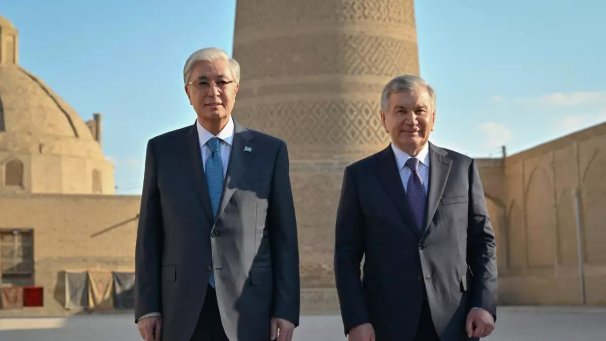 Президенты Казахстана и Узбекистана посетили достопримечательности Бухары 