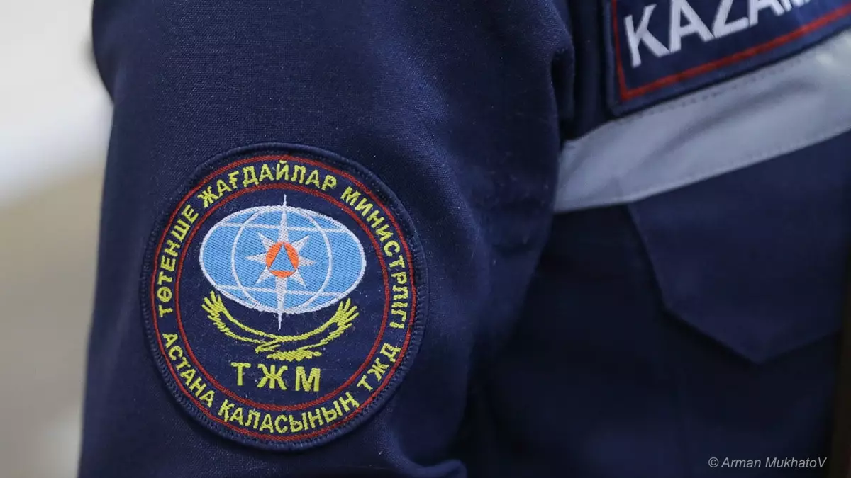 Алматы тауларында қыз бен жігіт өздігінен төмен түсе алмай қалған