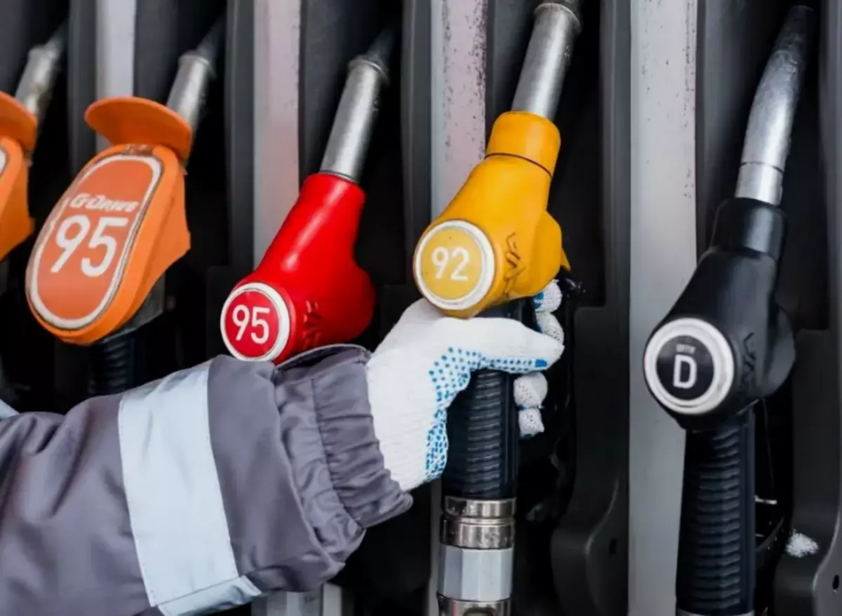 Россия ввела запрет на экспорт бензина: в Минэнерго Казахстана сделали заявление - новости на Lada.kz 11.04.2026