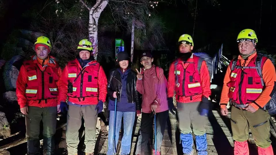 Сестры-близнецы попали буран в горах Алматы