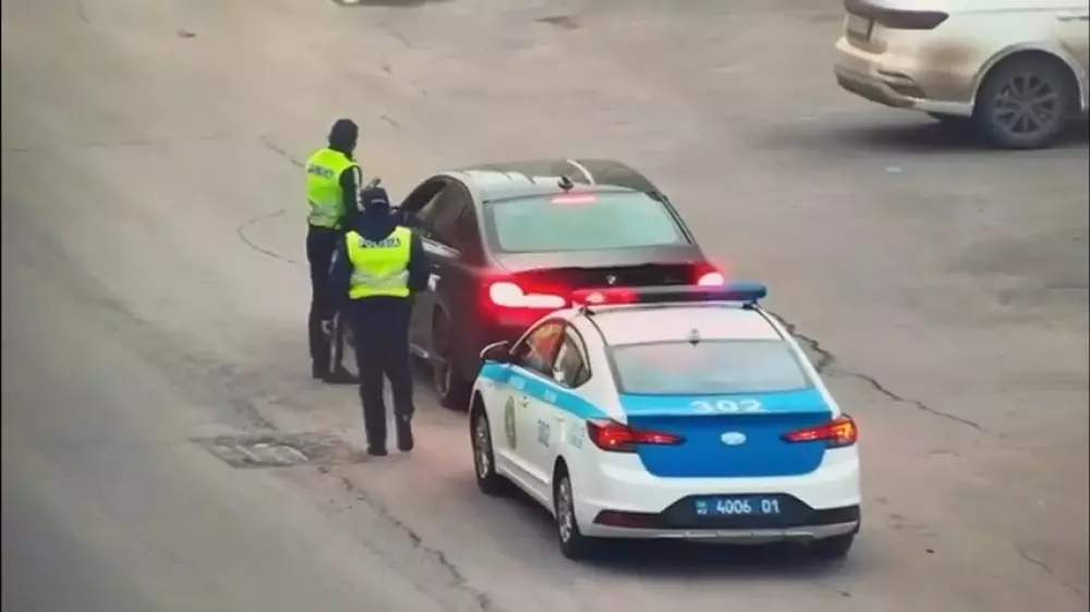 “Проехал на красный со скоростью 133 км/ч“. Лихача арестовали в Астане