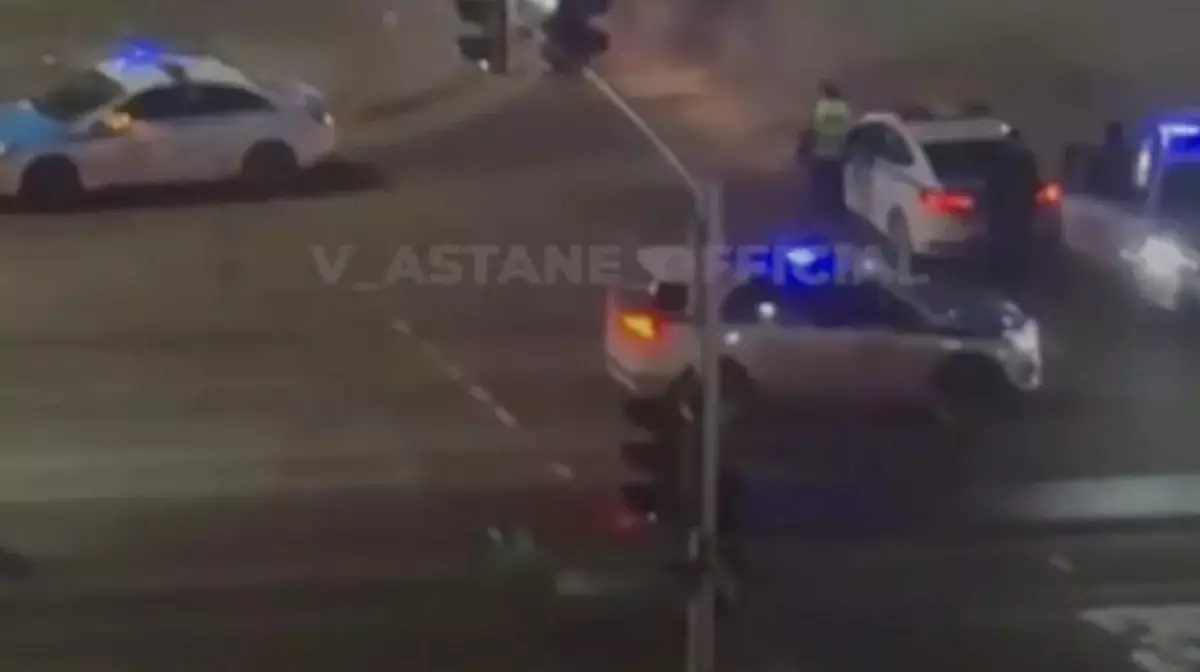 Пожар на 15-м этаже в Астане: трое детей погибли, десятки жильцов эвакуировали