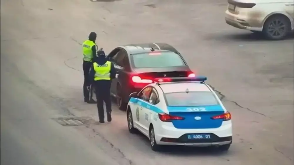 216 км/сағ: Астанада 61 рет ереже бұзған BMW жүргізушісі ұсталды