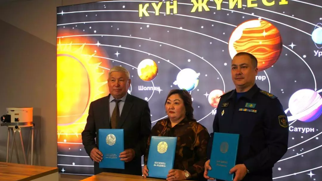 День космонавтики: в Актобе расширяют подготовку молодежи по авиационному профилю