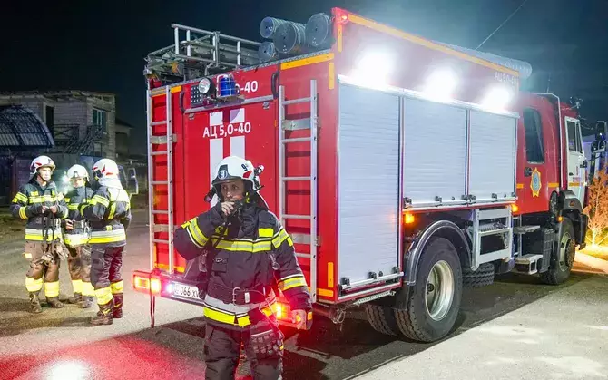 Смертельный пожар в Казахстане унес жизни троих детей.