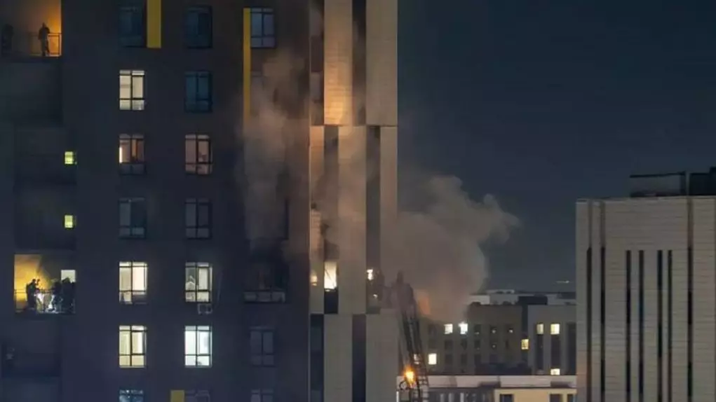 Астанада үш бала өртенген пәтердің ішінде қалып кетті