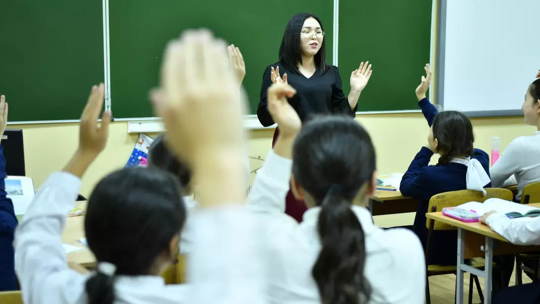 "Өз пәнінен тест тапсыру, авторлық жазу": Мұғалімнің біліктілігін көрсетеді