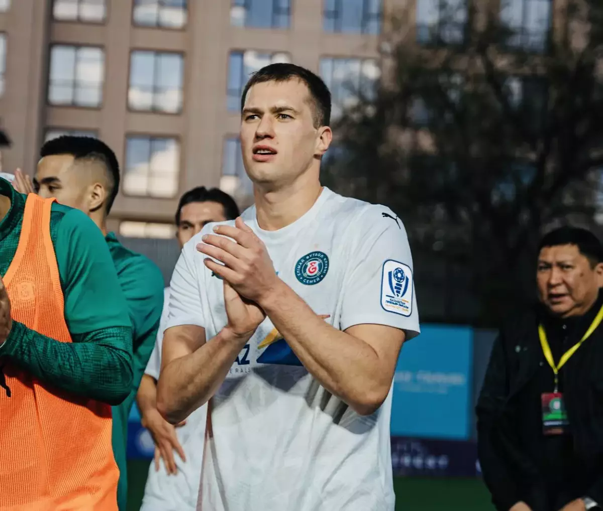 “Бұдан асқан сорақылық жоқ” – Қазақстандағы ең нашар стадион анықталды