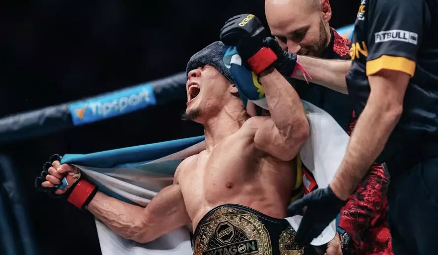 Қазақстандық файтер Жалғас Жұмағұлов қарсыласын нокаутқа түсірді