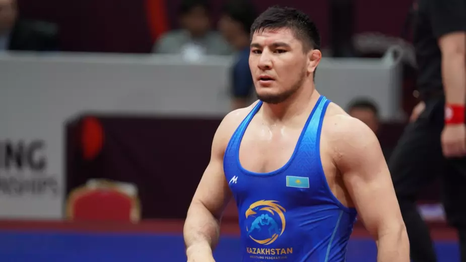 Азамат Даулетбеков взял бронзу чемпионата Азии по борьбе в Бишкеке