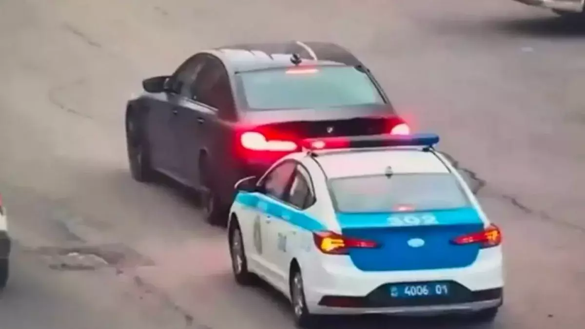 Полиция Астаны не может угомонить водителя BMW: штрафы не помогают