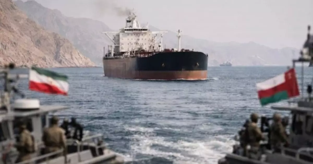  Трамп Ормуз бұғазын қоршауға алатынын мәлімдеді 