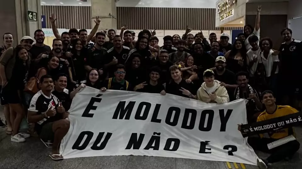 Бразилияда "Molodoy"-ды жұлдыздай күтіп алды (ВИДЕО)