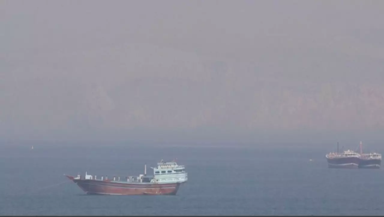 АҚШ Ормуз бұғазын бұғаттайды