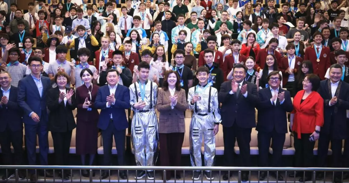   «Ғылым әлемін ашамыз» ғарыштық зерттеулер бойынша халықаралық конкурс қорытындыланды   