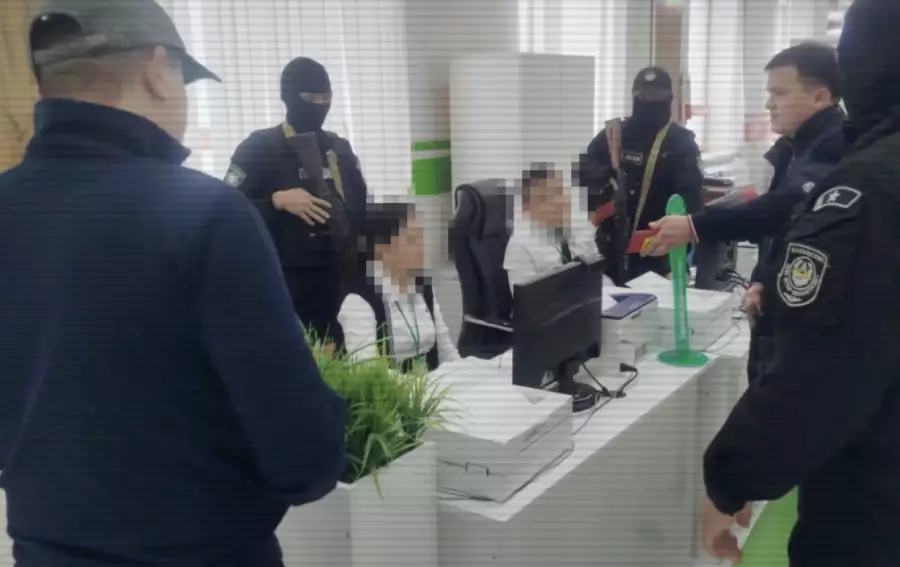 Шымкентте қылмыстық топ әшкере болды: 13 адам полицияға жеткізілді