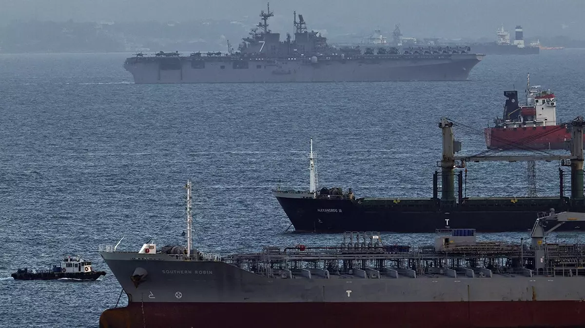 Нефть уже выше $100: США запускают блокаду иранских портов