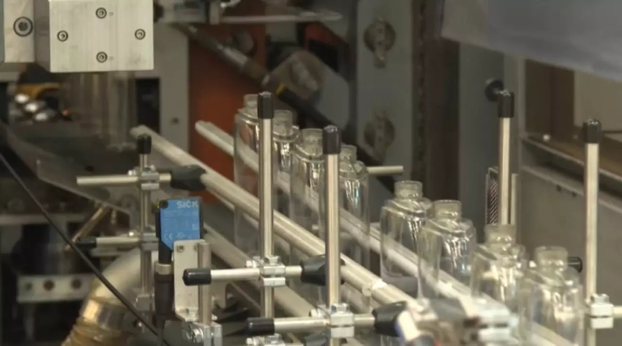 Человек поглощает до 90 тысяч частиц пластика в год