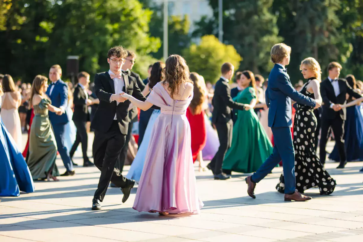 Қазақстанда мектеп бітіру кештерін өткізу ережелері қатаңдатылады