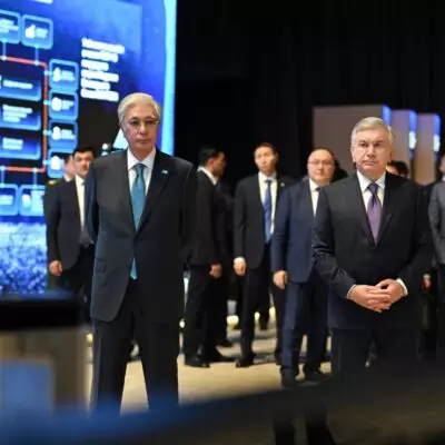 Президенты Казахстана и Узбекистана посетили хакатон по искусственному интеллекту в Бухаре