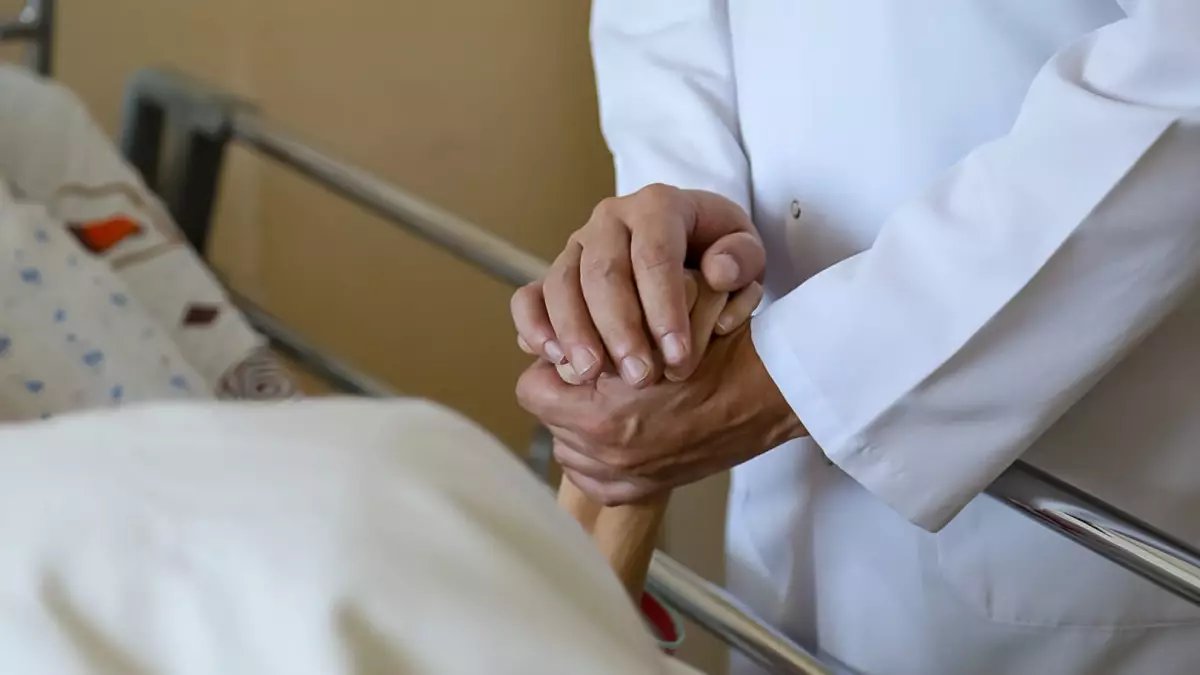 Астанадағы қайғылы өрт: Үш баласынан айырылған ананың жағдайы ауыр